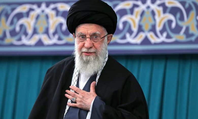 قائد الثورة الاسلامية آية الله السيد علي خامنئي