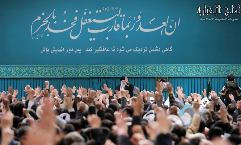 تمكنت الثورة الإسلامية من الحفاظ على نفسها كهوية مستقلة وقاعدة ضخمة ومفعمة بالأمل لشعوب المنطقة وخارجها